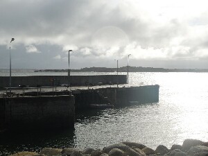 Árainn Mhóir - the island's main harbour